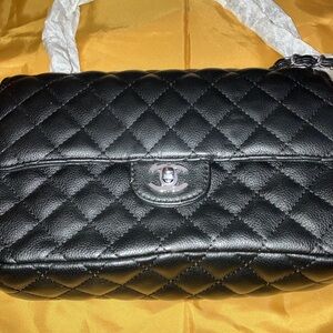 Quilted CC Black Leather Silver TurnLock & Chain Women’s Handbag Purse